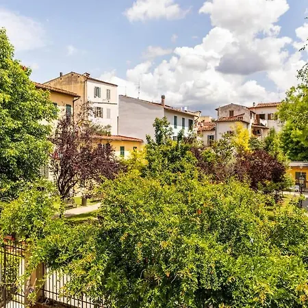 Apartment Modern Loft 1 Min To Basilica Of Santa Croce Florenz