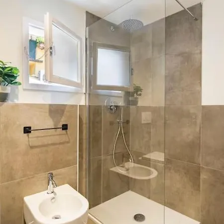 Modern Loft 1 Min To Basilica Of Santa Croce Apartment *